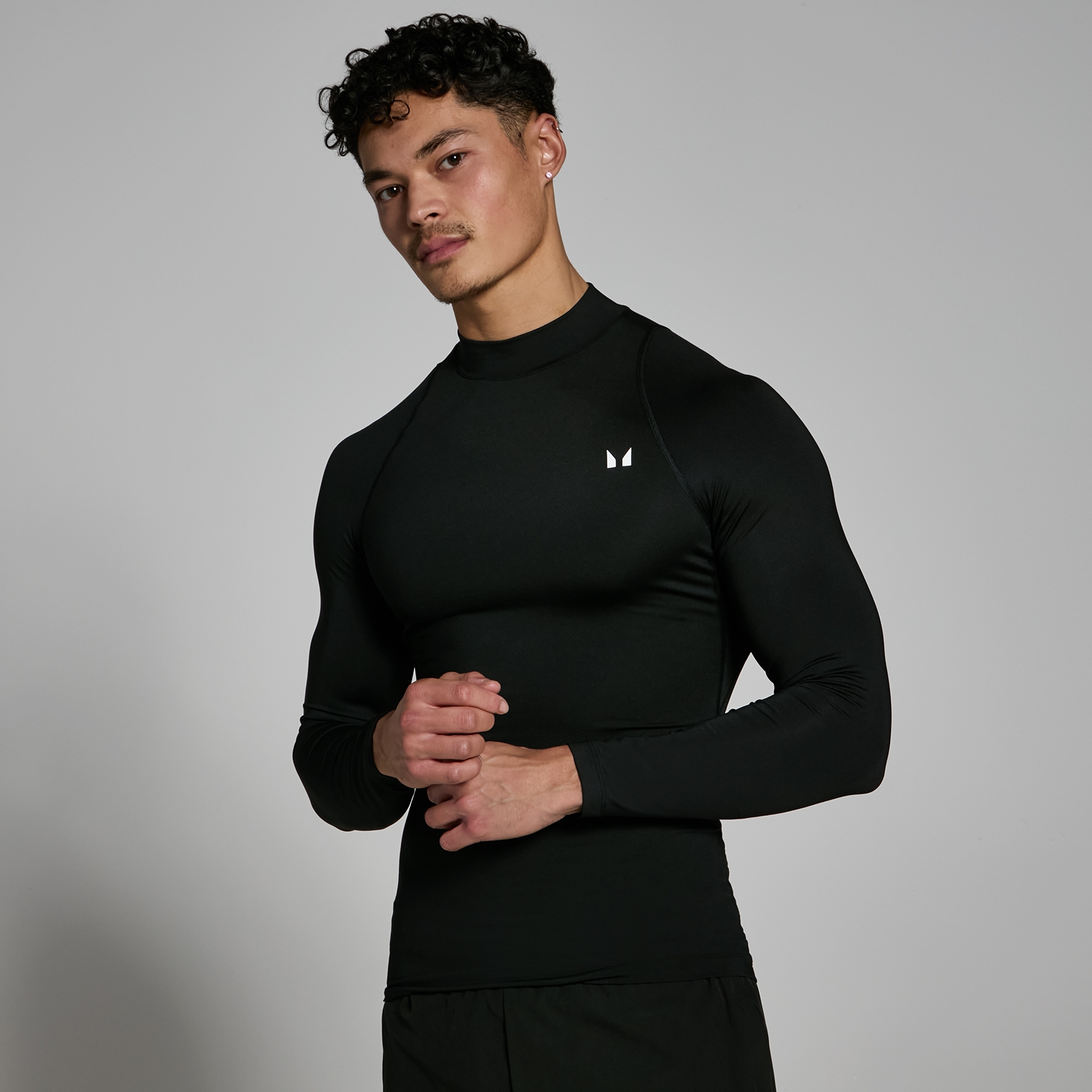 foto del prodotto t shirt sportiva aderente a maniche lunghe con collo alto mp da uomo nera s