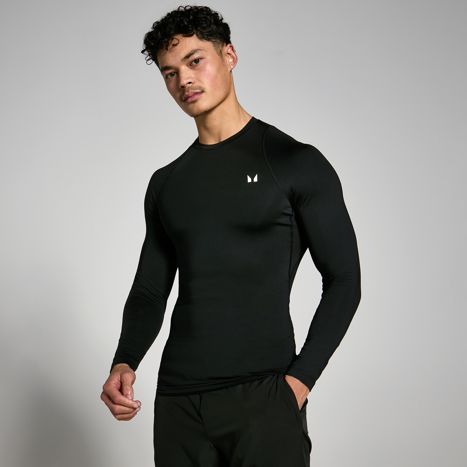 foto del prodotto t shirt sportiva aderente a maniche lunghe mp da uomo nera l