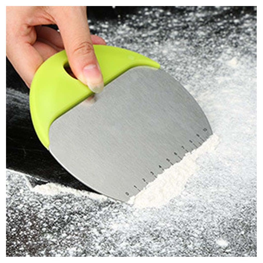 foto del prodotto tagliapasta pizza multifunzione spatola rotondo in acciaio inox con righello trade shop traesio