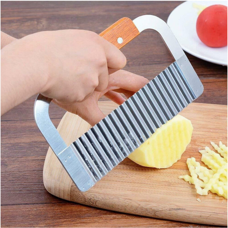 foto del prodotto tagliapasta verdure spatola ondulata in acciaio inox con manico legno trade shop traesio