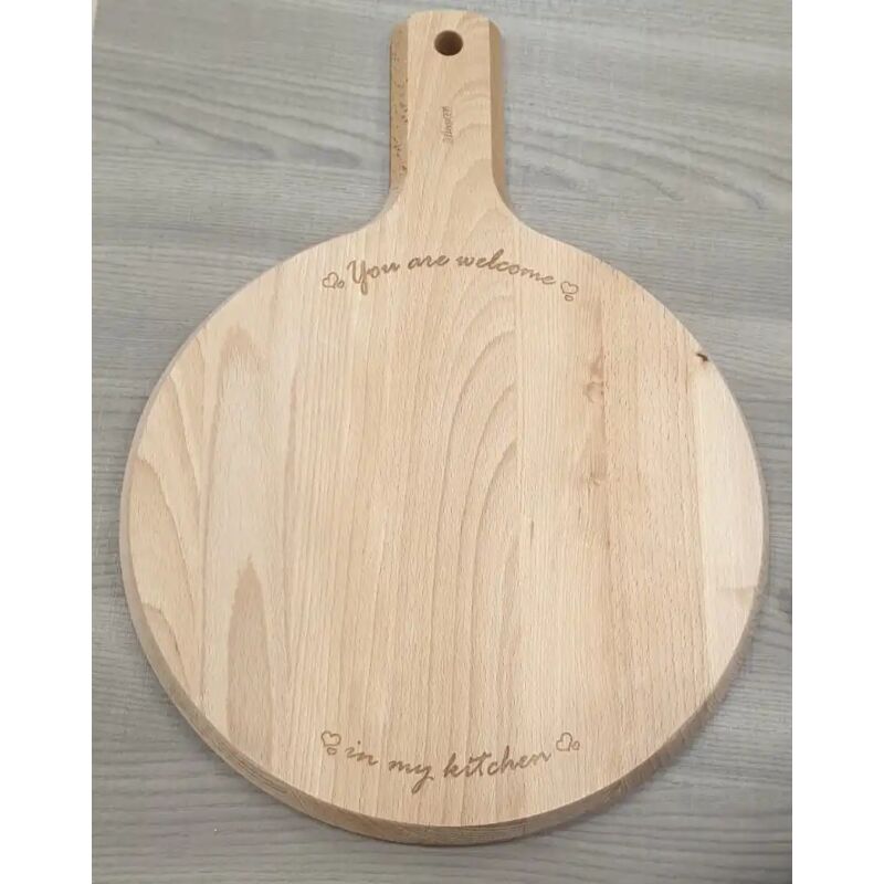 foto del prodotto tagliere in legno di faggio con incisione a laser 45x32cm per servire salumi