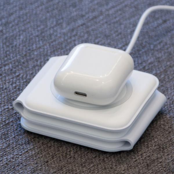foto del prodotto tap 3in1 compatibile magsafe 15w wh