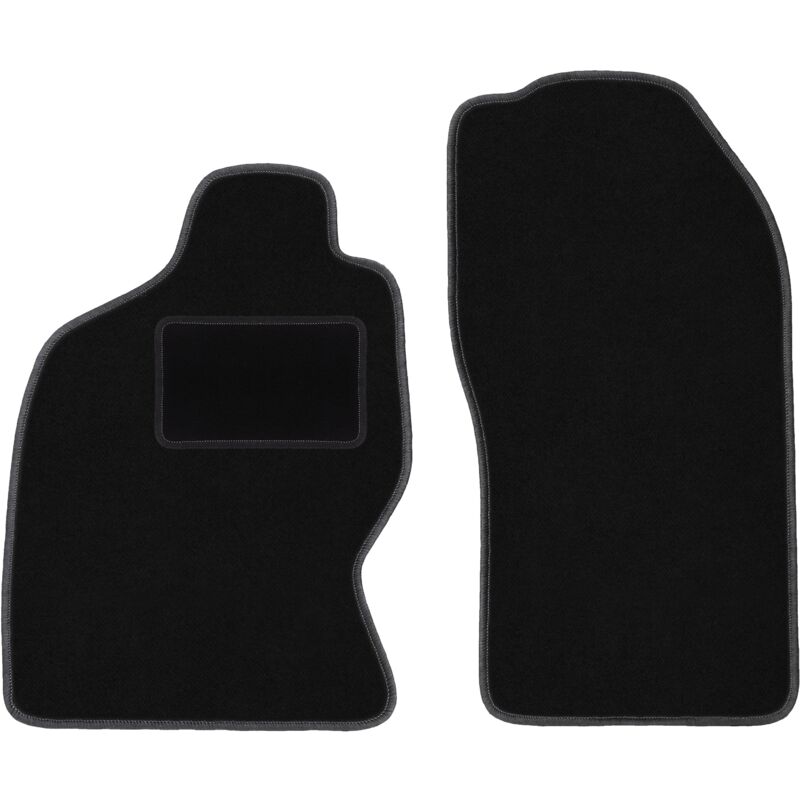 foto del prodotto tappetini anteriori neri per nissan terrano ii 0 1993 2005 