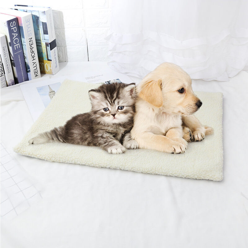 foto del prodotto tappetino caldo per cani, letto auto riscaldante per animali domestici, caldo e spesso, in cashmere, comodo e grande, letto per cani, cuscino