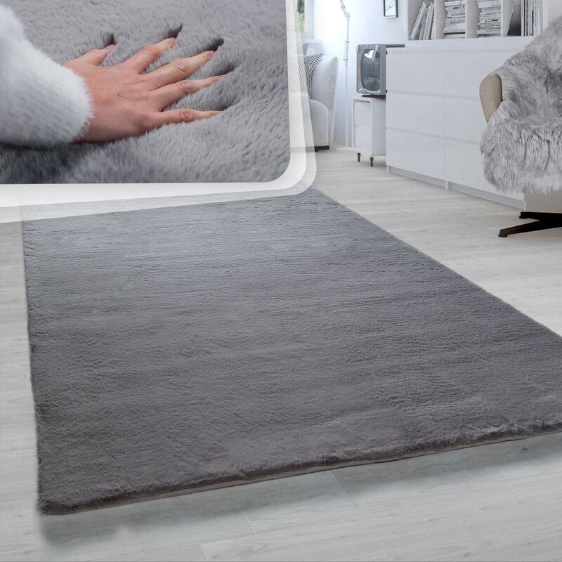 foto del prodotto tappeto a pelo lungo per soggiorno in ecopelliccia ultrasoffice, imitazione pelliccia di coniglio in grigio scuro 80x150 cm paco home