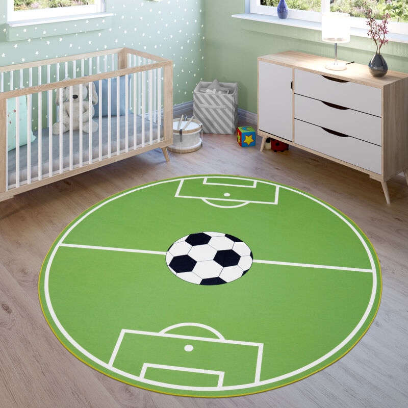 foto del prodotto tappeto da gioco per la cameretta dei bambini con design del gioco del calcio, in verde 160 cm tondo paco home
