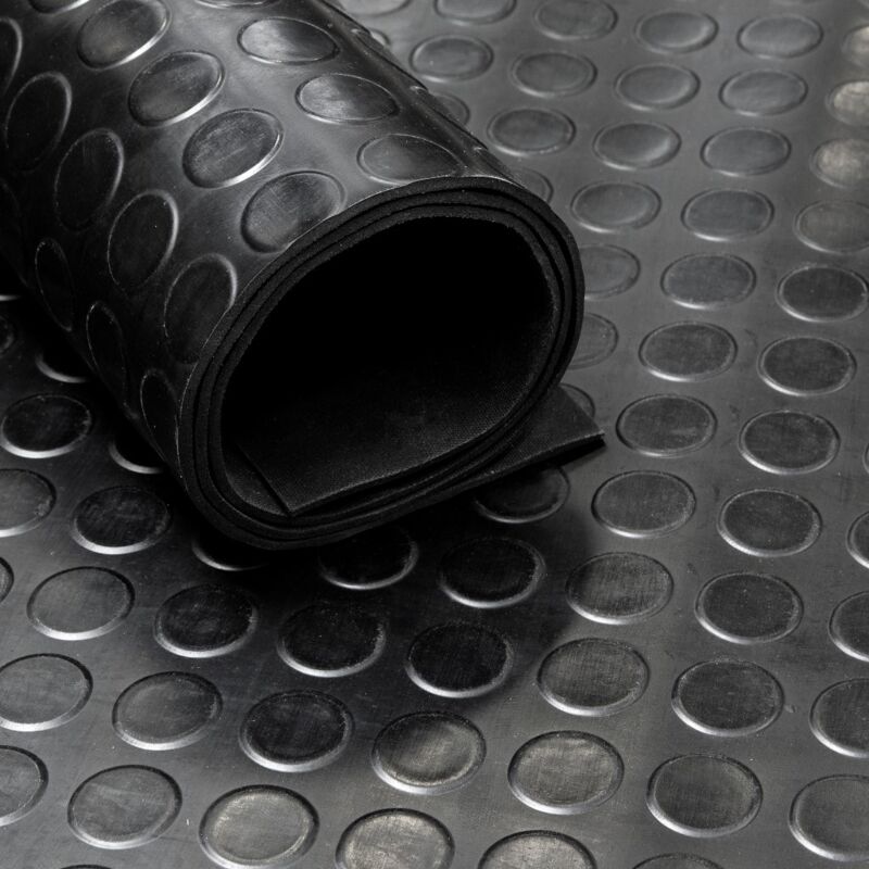 foto del prodotto tappeto di gomma in rotolo borchie 3mm nero larghezza 120 cm basso odore per metro lineare