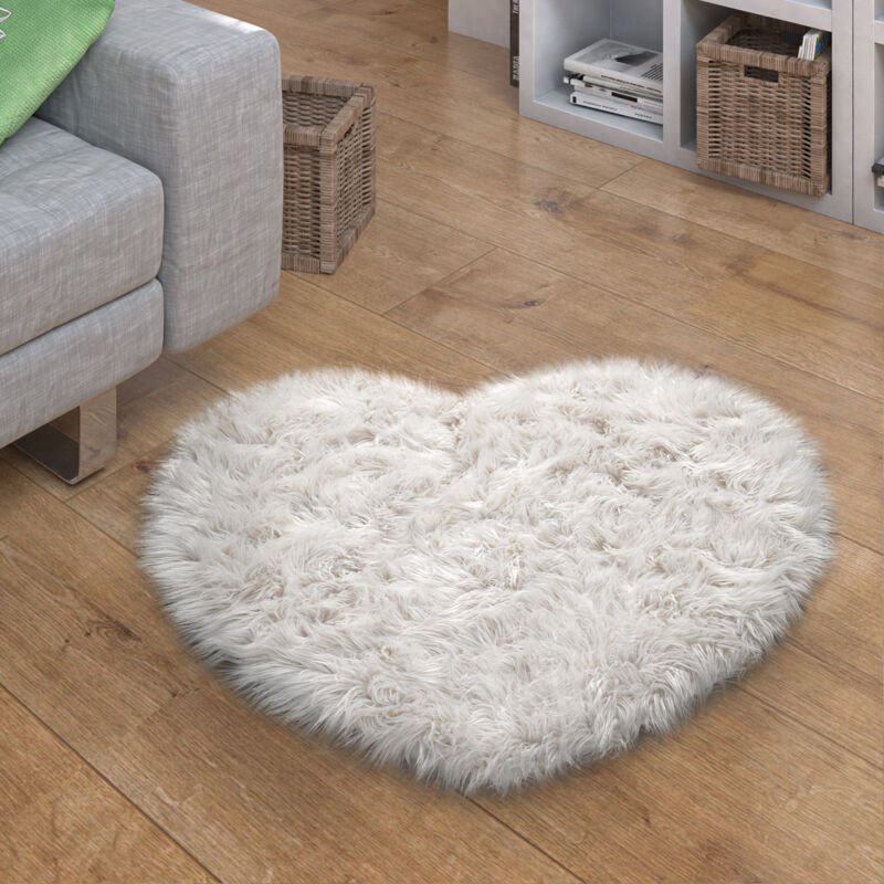 foto del prodotto tappeto in ecopelliccia, cuscini, a cuore, rotondo, in diverse forme, bianco 80x75 cm forma di cuore paco home