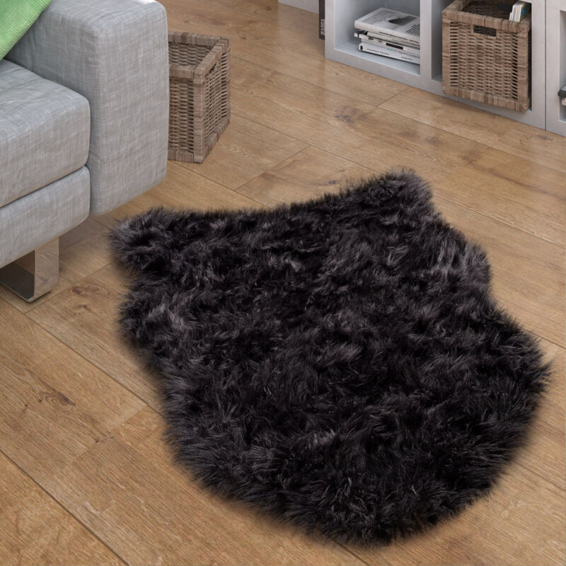 foto del prodotto tappeto in ecopelliccia, cuscini, a cuore, rotondo, in diverse forme, nero 80x120 cm forma di pelliccia paco home