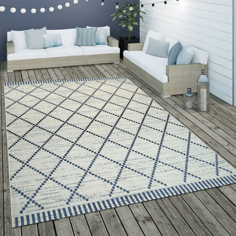 foto del prodotto tappeto per interni ed esterni a tessuto piatto con motivo geometrico a rombi e strisce in bianco 160x230 cm paco home
