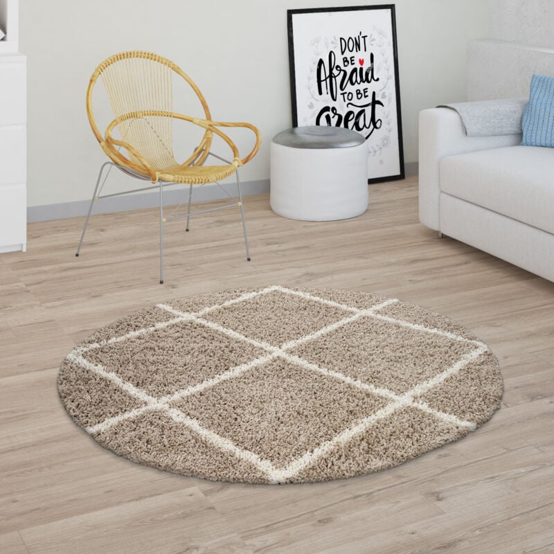 foto del prodotto tappeto per soggiorno a pelo alto shaggy motivo a rombi scandinavo, moderno in beige 120 cm tondo paco home