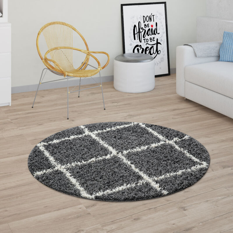 foto del prodotto tappeto shaggy a pelo lungo per soggiorno, con design scandinavo e rombi in grigio scuro 200 cm tondo paco home