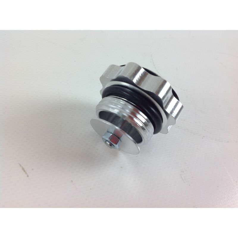 foto del prodotto tappo sfiato per motore lombardini la400 la490 lda 80 lda 450 lda 451 lda 510