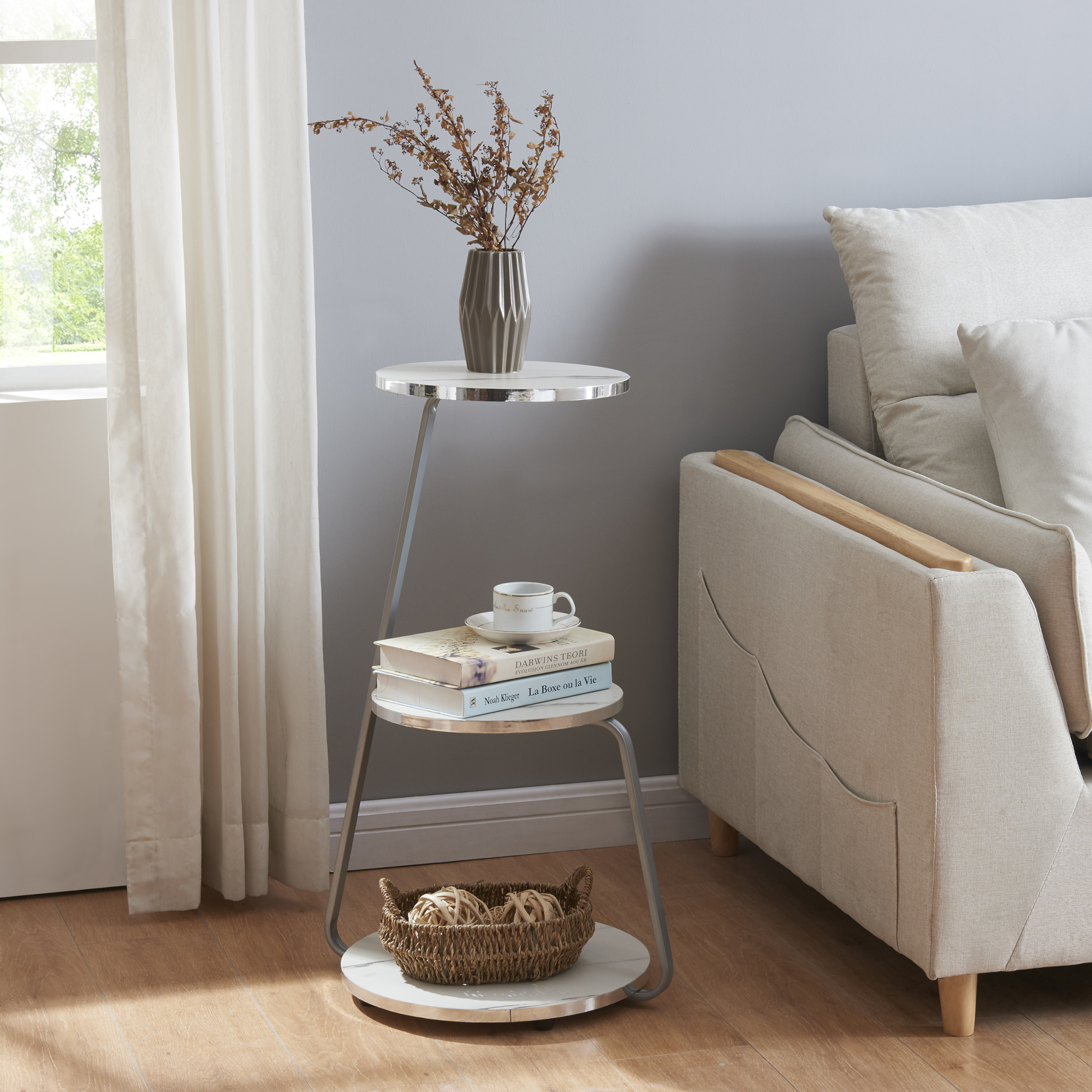 foto del prodotto tavolino basso da divano 'sipoo' con telaio in metallo e 3 piani d'appoggio - marmo bianco en.casa