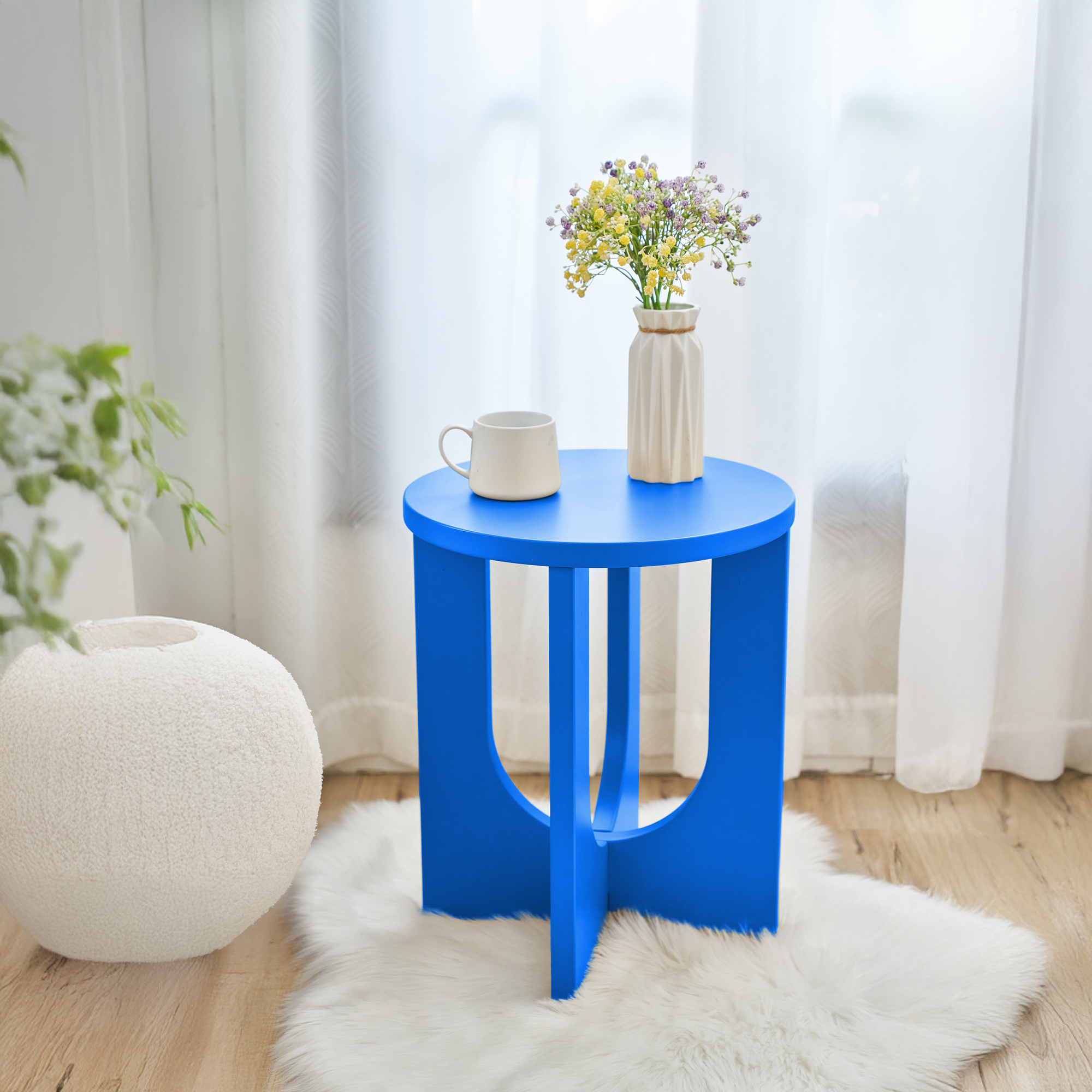 foto del prodotto tavolino da caff kysdajore piano rotondo 50x40 cm blu reale en.casa 