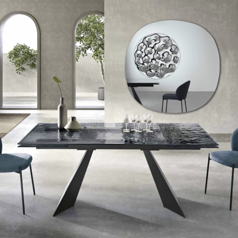 foto del prodotto tavolo allungabile 240 cm waters base in metallo nero e piano in vetro fume 