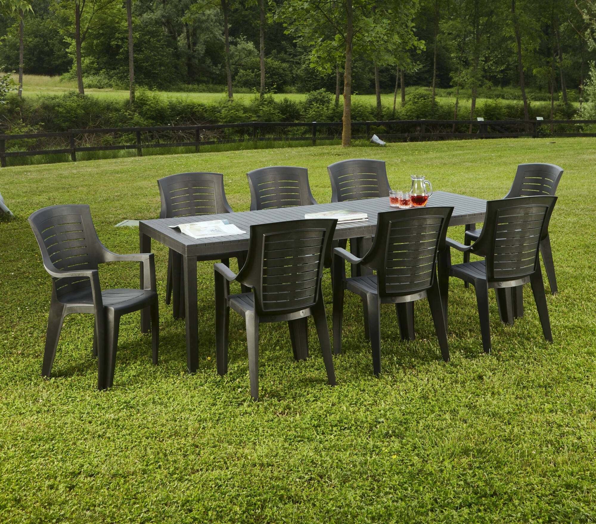 foto del prodotto tavolo da esterno dmica, tavolo rettangolare allungabile da pranzo, tavolo da giardino estensibile, 100 made in italy, cm 150x90h72, antracite