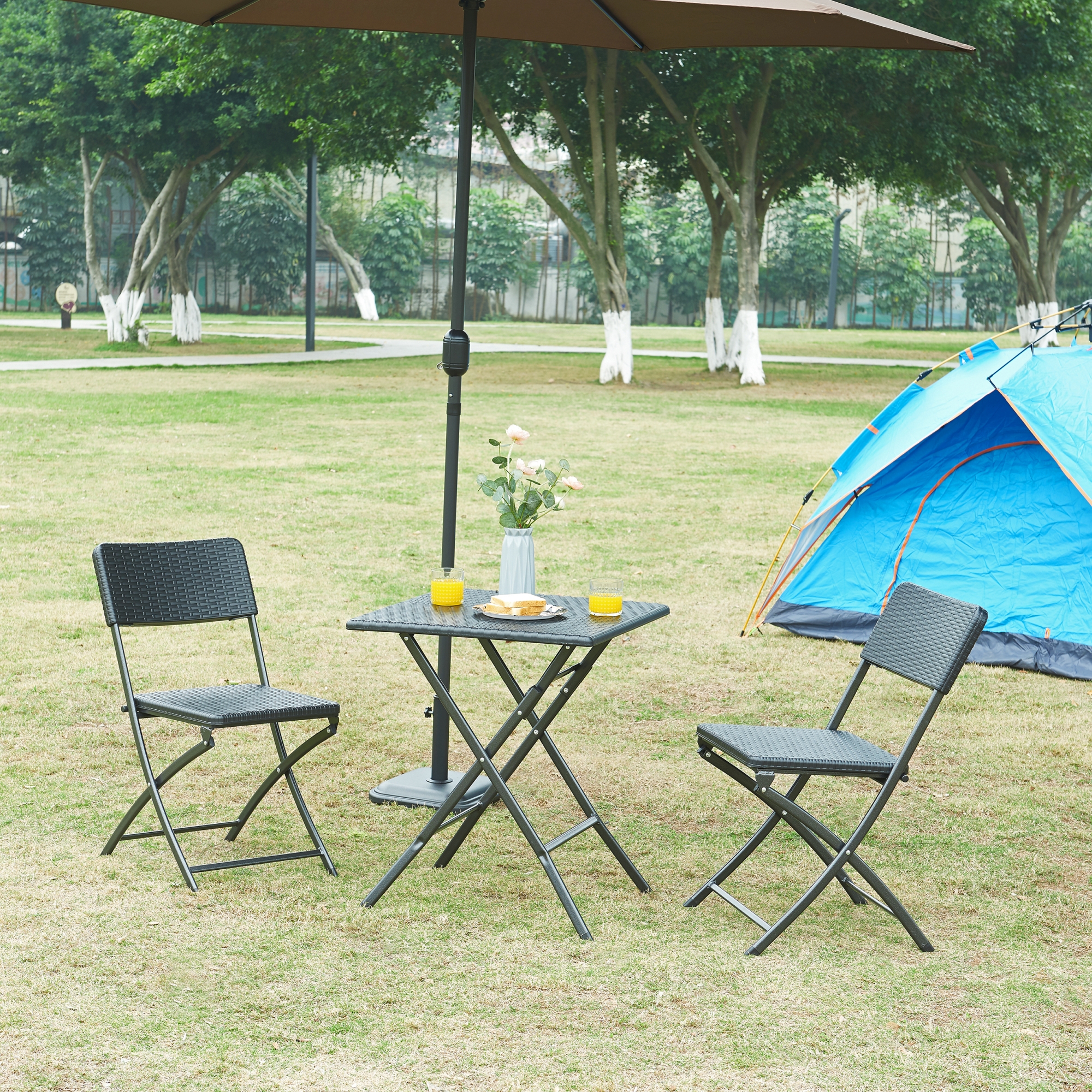 foto del prodotto tavolo da picnic mark pieghevole 61,5 x 61,5 x 73 cm nero effetto rattan en.casa 