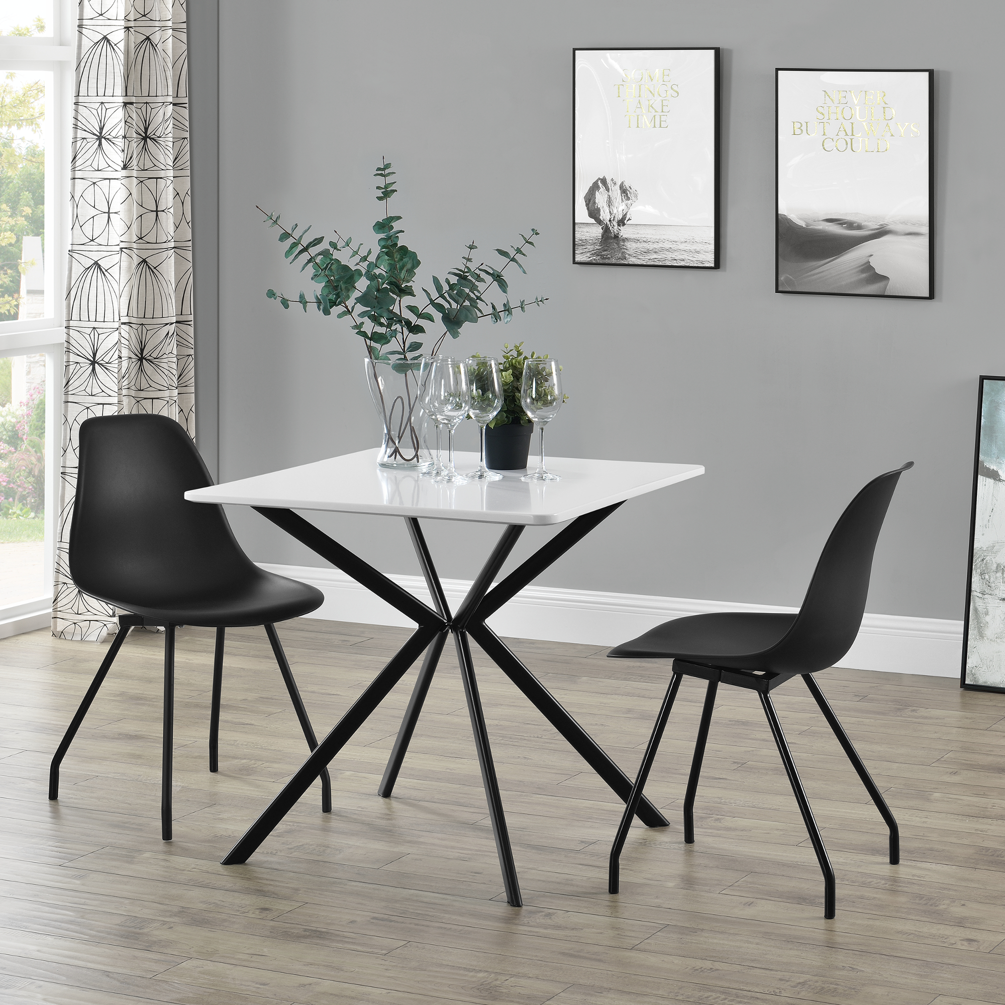 foto del prodotto tavolo da pranzo con piano quadrato 78 x 78 cm gambe di design in metallo bianco nero en.casa 