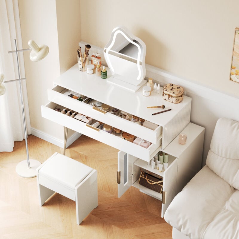 foto del prodotto tavolo da toeletta con specchio illuminato a led, set da toeletta bianco dal design allungabile, tavolo da trucco moderno per camera da letto