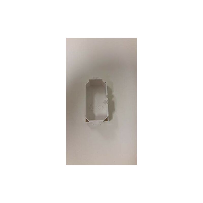foto del prodotto titappo, tappo copriforo con stripper integrato per bticino matix, 1 modulo