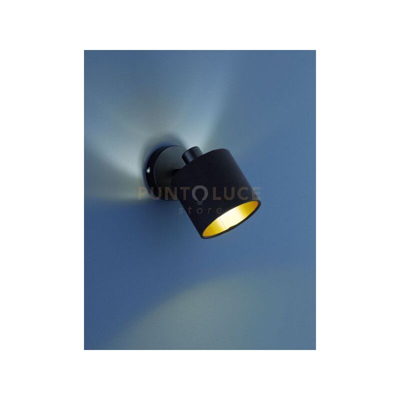 foto del prodotto tommy spot singolo con diffusore paralume nero interno oro base metallo nero opaco h.19cm 1 luce attacco e14