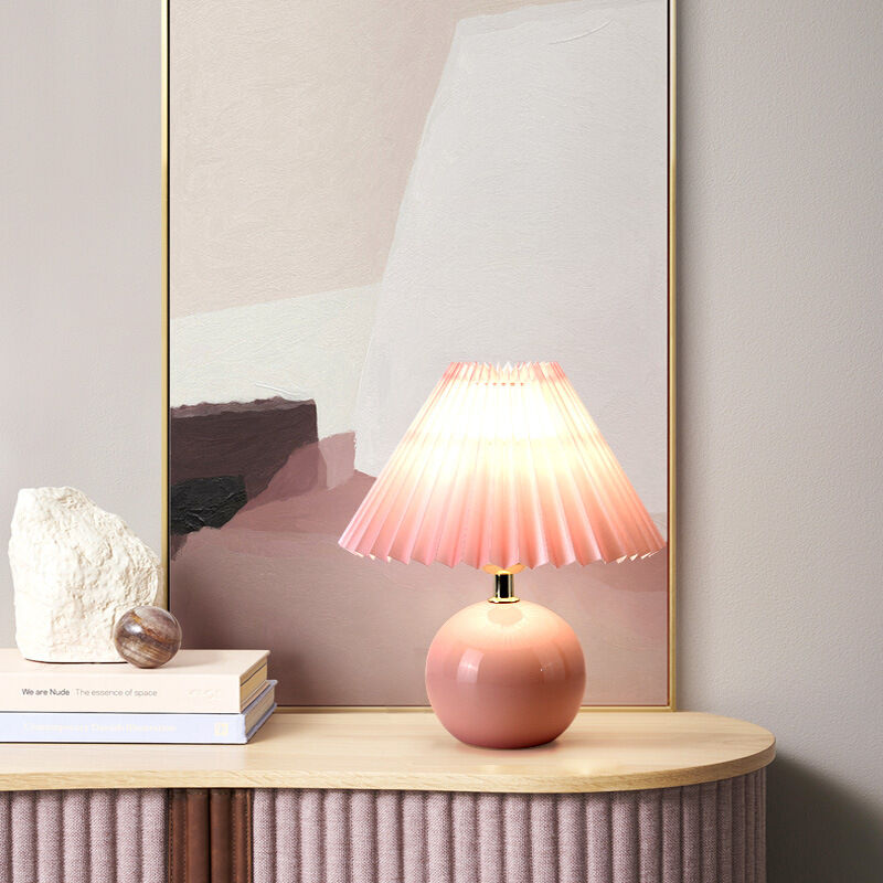 foto del prodotto tonchean bellissima lampada da tavolo plissettata in stile vintage con base in ceramica rosa e paralume plissettato rosa
