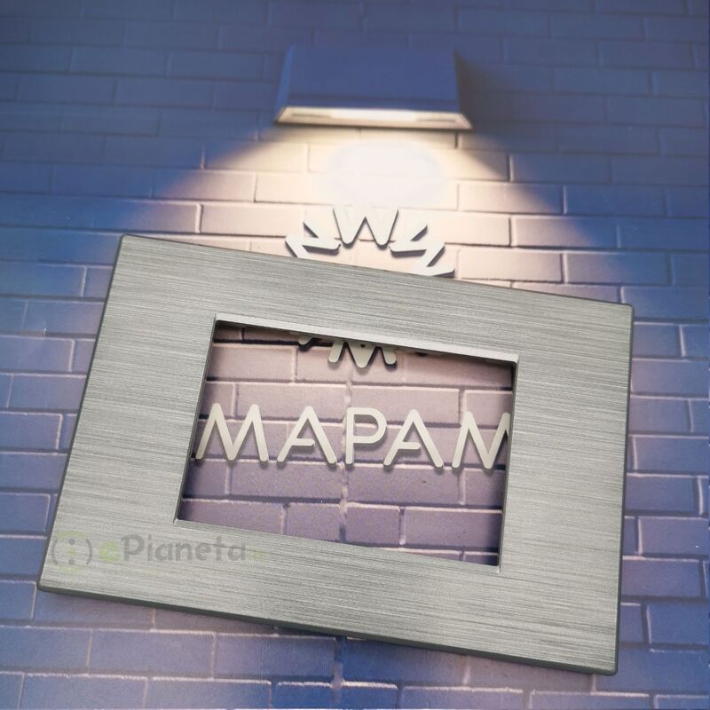 foto del prodotto tot electric - placche compatibili con bticino living light in tecnopolimero spazzolato placca 3 4 6 moduli posti per supporti ln4703 e n4703 slt08