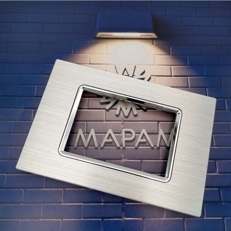 foto del prodotto tot electric - placche di alluminio spazzolato compatibili con bticino matix placca 3 4 6 moduli posti per supporti 503sa t03- 3 posti - silver