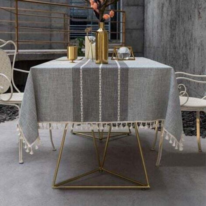 foto del prodotto tovaglia rettangolare da esterno, in tessuto lavabile antimacchia, per sala da pranzo, cucina e picnic, con pompon righe grigie, 140 x 140 cm 