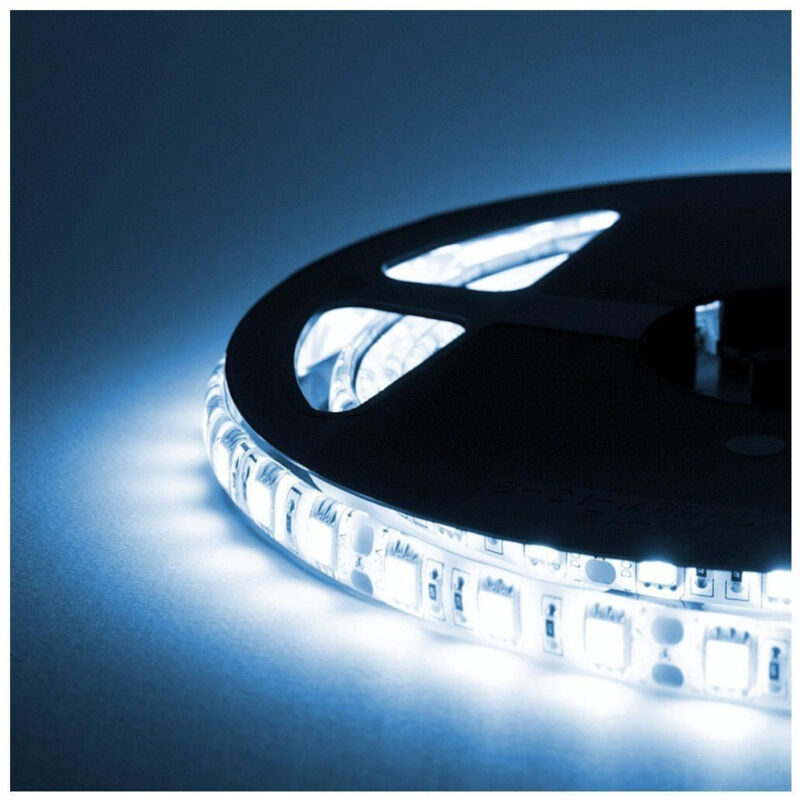 foto del prodotto trade shop bobina striscia strip led 5050 flessibile 5mt adesiva luce interno esterno ip65 bianco freddo 