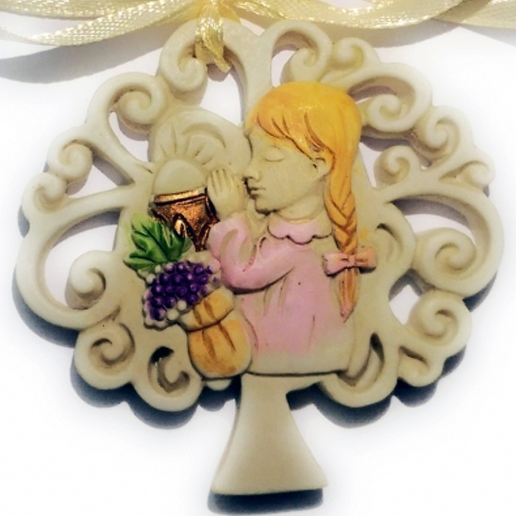 foto del prodotto trade shop bomboniere per prima comunione bambina albero della vita in ceramica appendino 