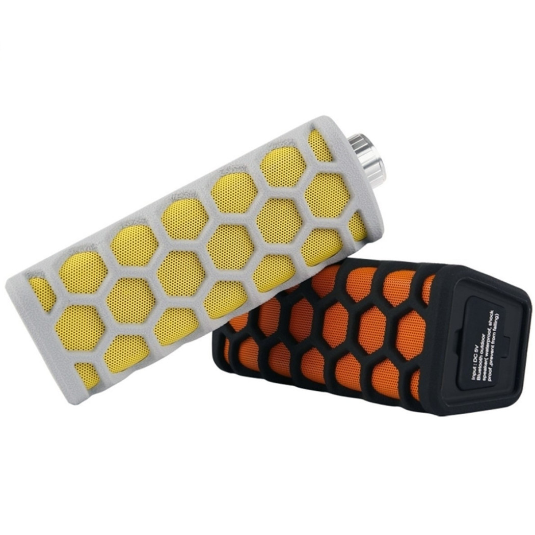 foto del prodotto trade shop cassa speaker waterproof portatile esterna gancio bluetooth aux mp3 smartphone 