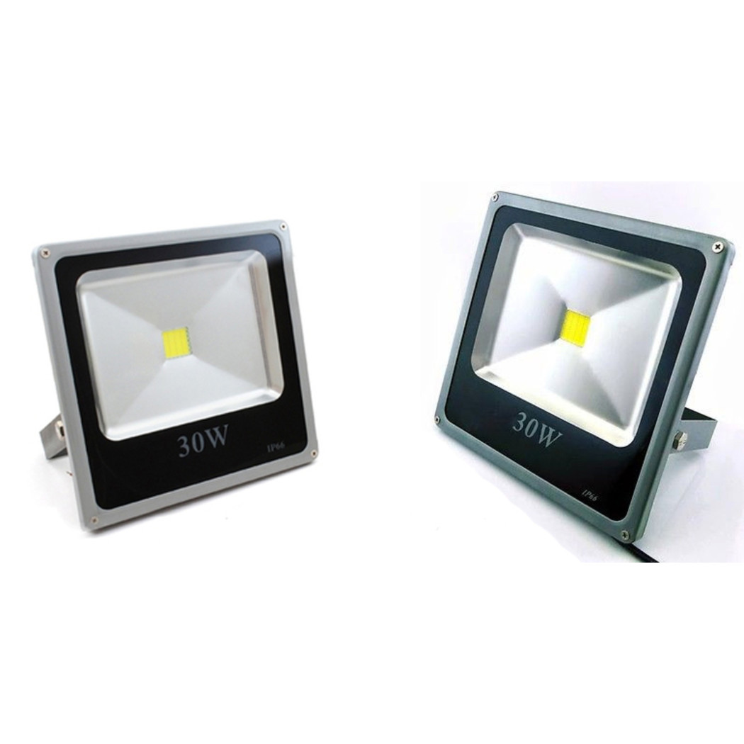 foto del prodotto trade shop faro faretto a led ultra slim a luce calda fredda rgb da per esterno ip65 220v bianco caldo 30 watt slim 