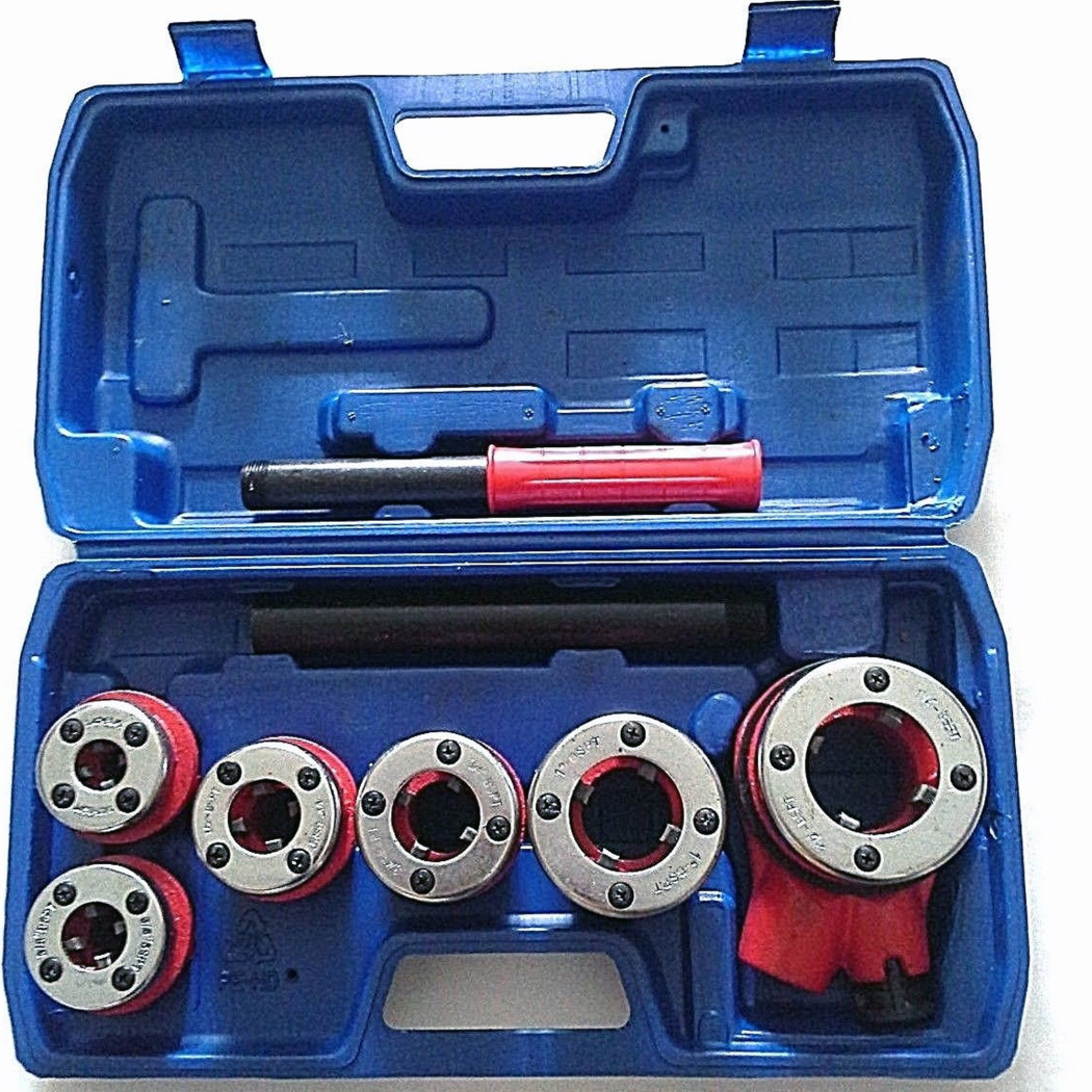 foto del prodotto trade shop filiera professionale manuale per tubi idraulici completa con leva in valigetta 