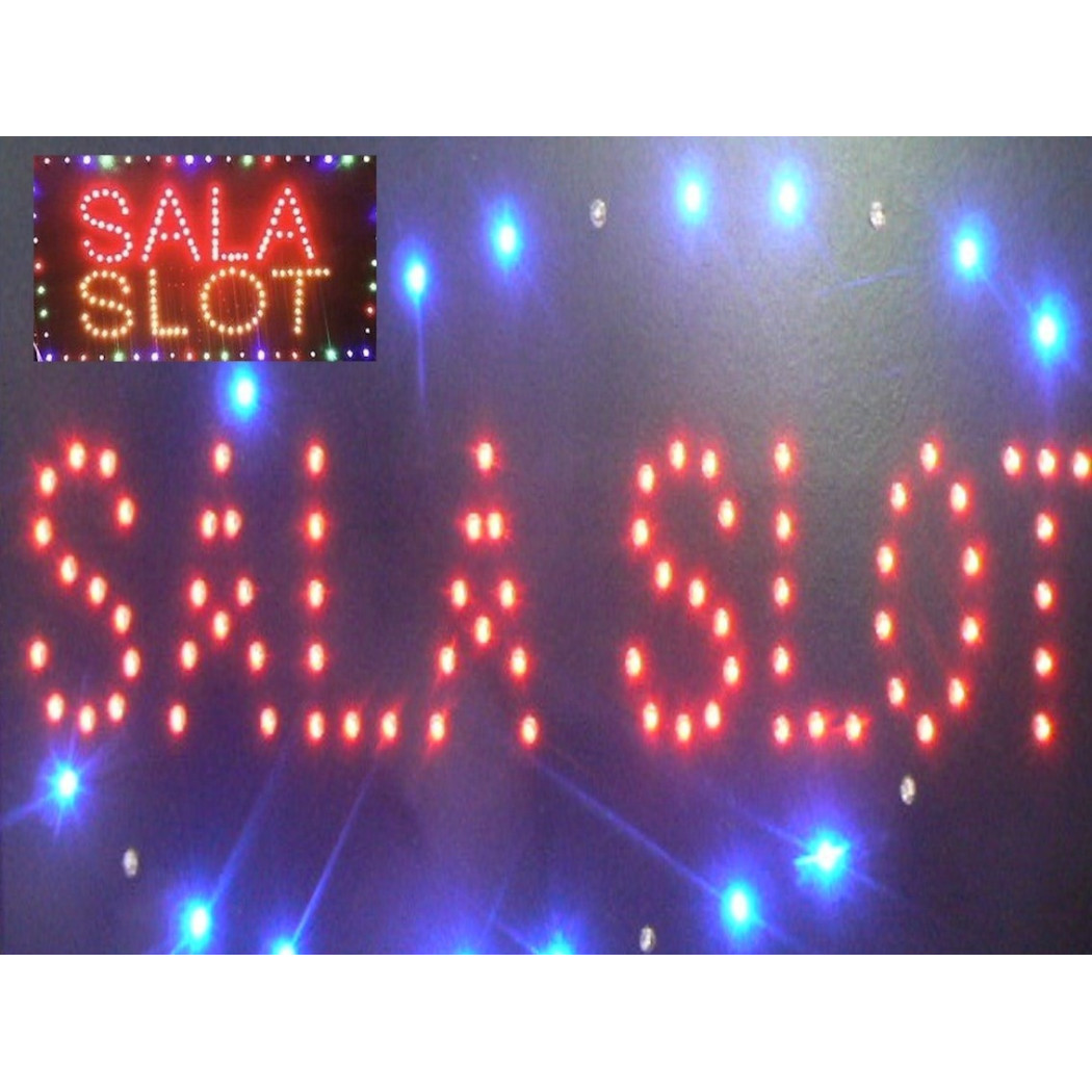 foto del prodotto trade shop insegna luminosa insegne luminose a led con scritta sala slot 