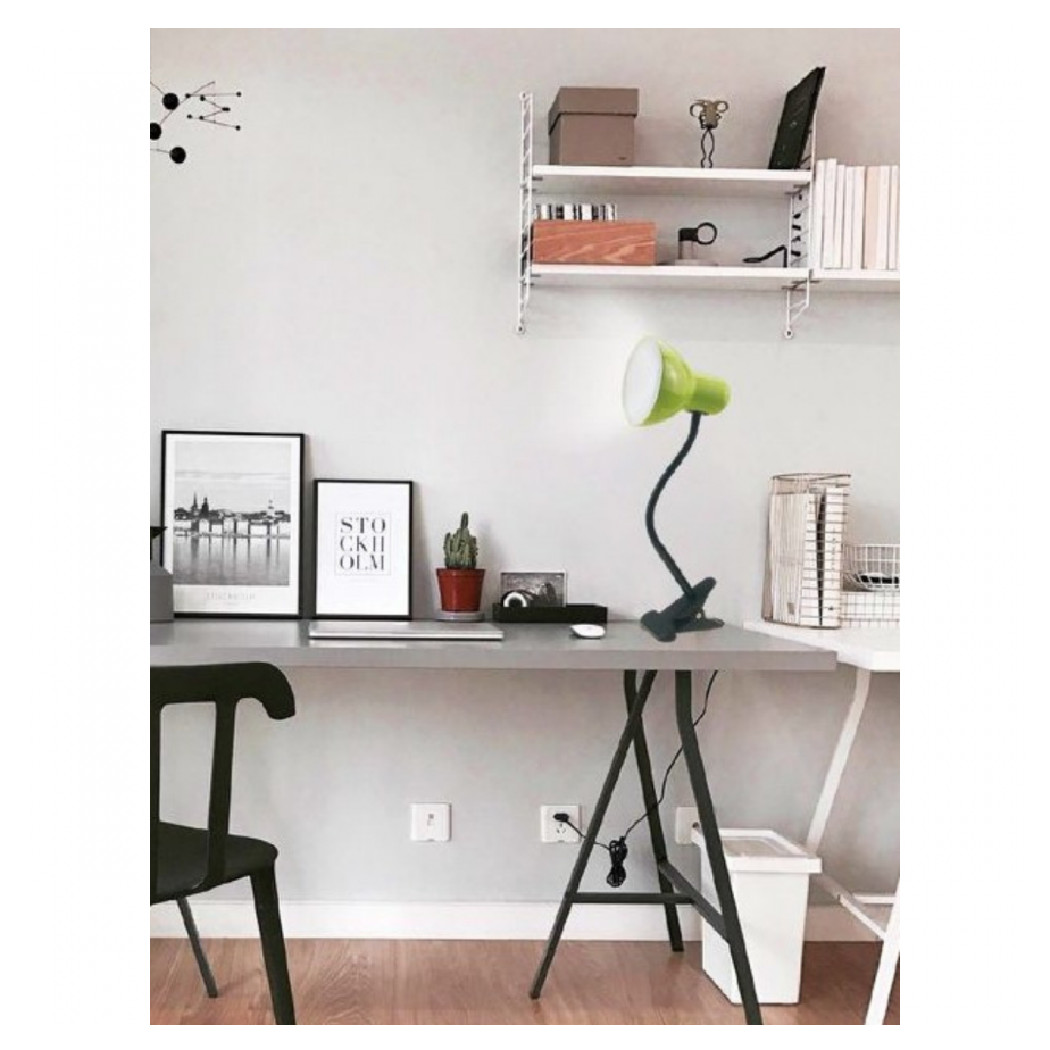 foto del prodotto trade shop lampada snodabile da scrivania luce tavolo braccio flessibile orientabile pinza verde