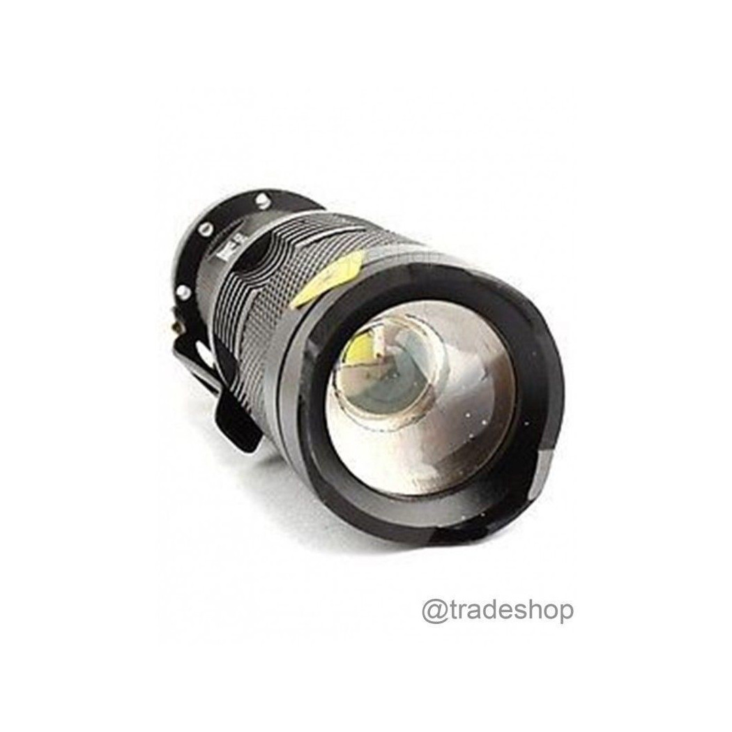 foto del prodotto trade shop mini torcia a luce bianca 500 w 800 lumes ricaricabile resistente con gancio 