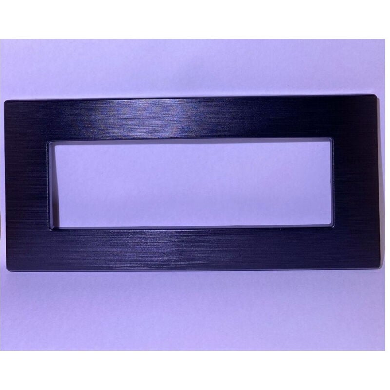 foto del prodotto trade shop placca dynamic 3 4 6 m tecnopolimero satinato nero compatibile bticino axolute 6 fori 