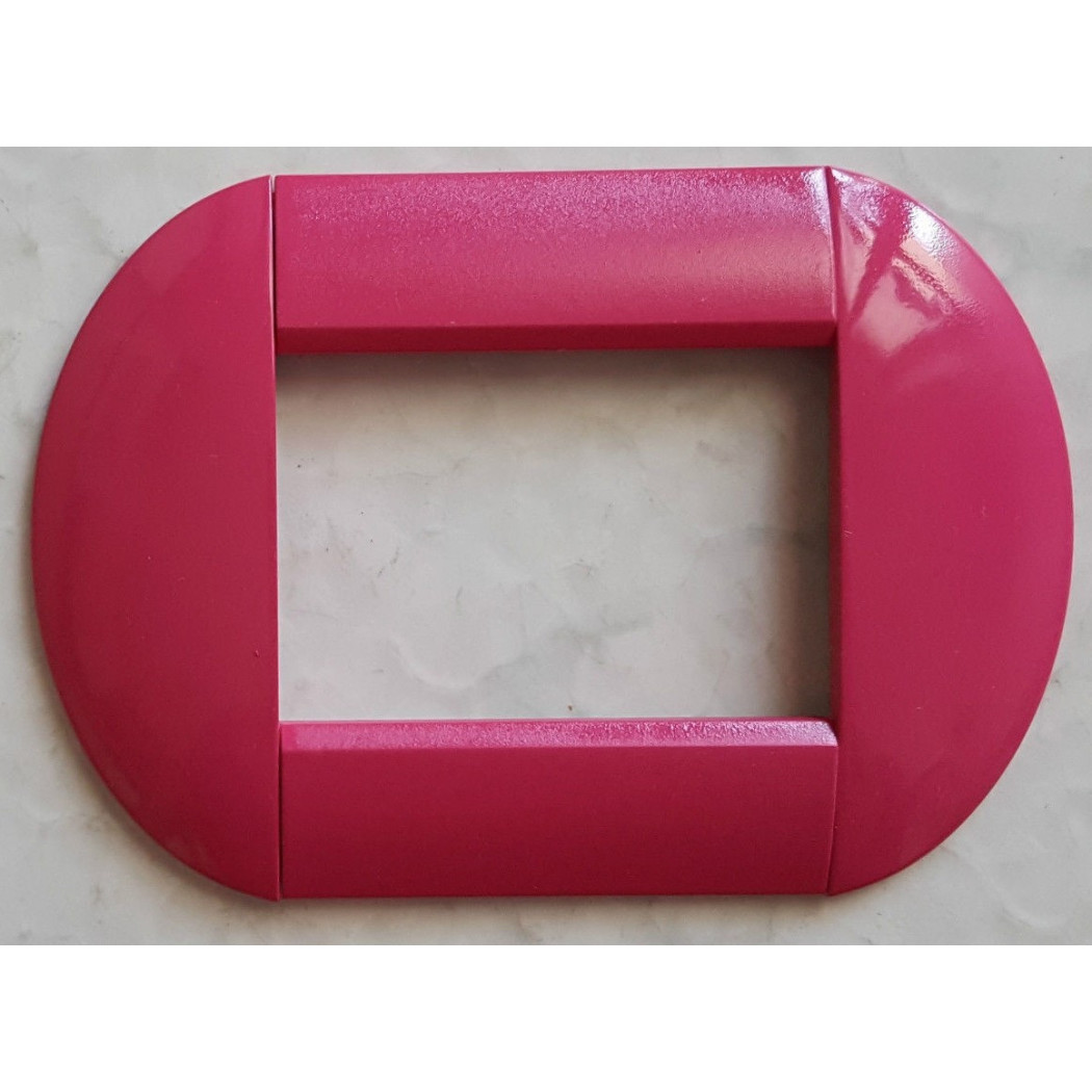 foto del prodotto trade shop placca placche placchette compatibili living international light bombate bticino fucsia 3 fori 