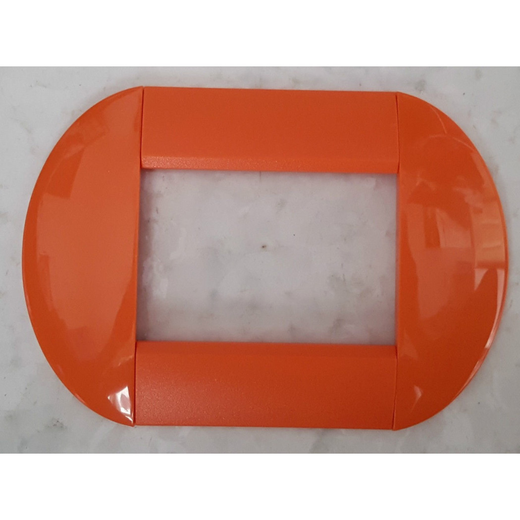 foto del prodotto trade shop placca placche placchette compatibili living international light bombate bticino rosa pesca 3 fori 