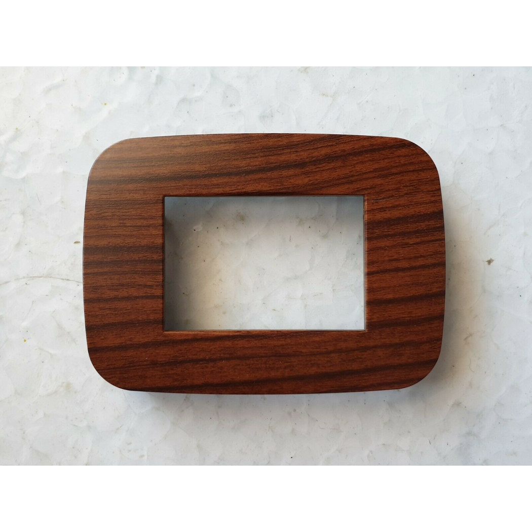 foto del prodotto trade shop placca placchetta placchette compatibili per serie axolute bticino colorate fori legno scuro 3 fori 