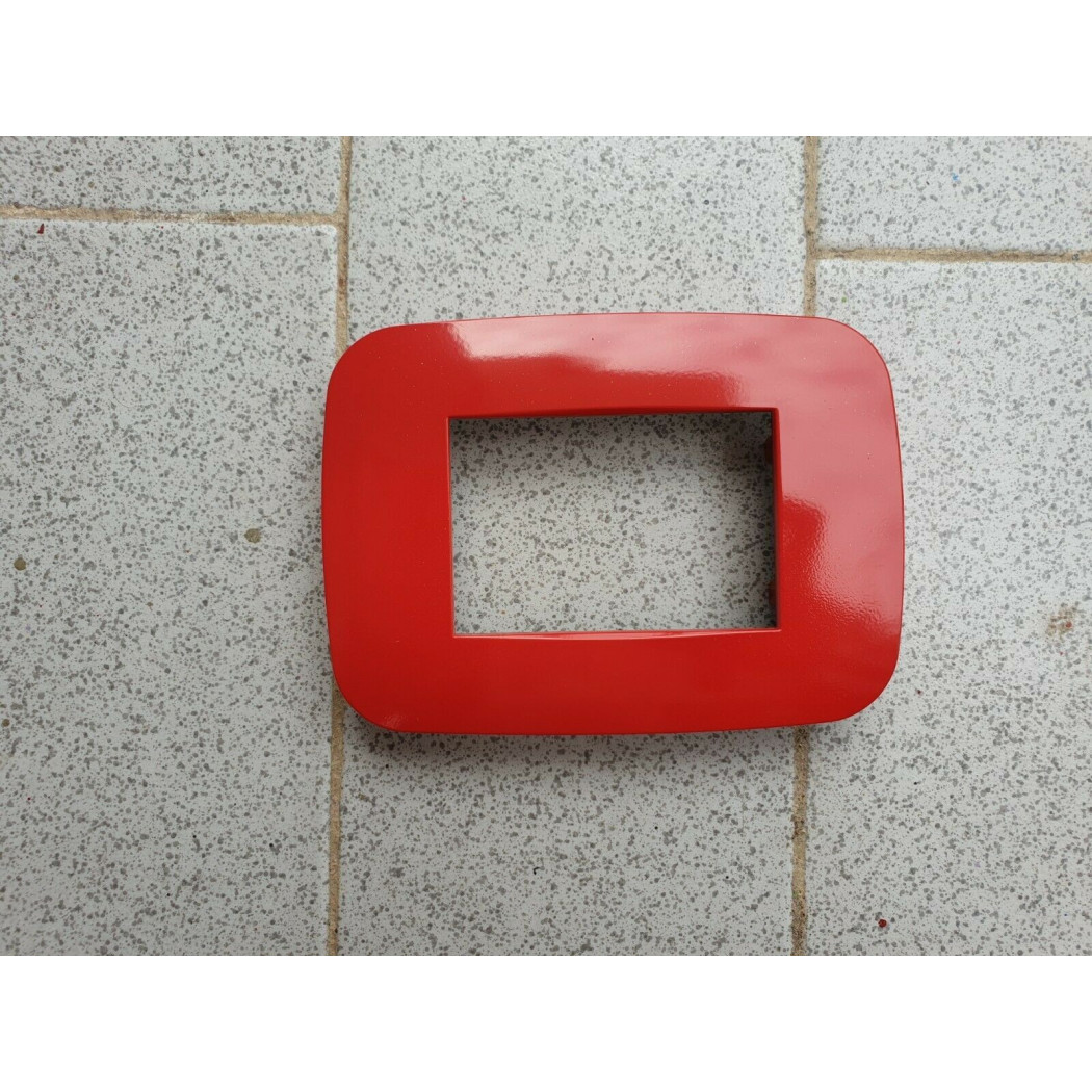 foto del prodotto trade shop placca placchetta placchette compatibili per serie axolute bticino colorate fori rosso 3 fori 