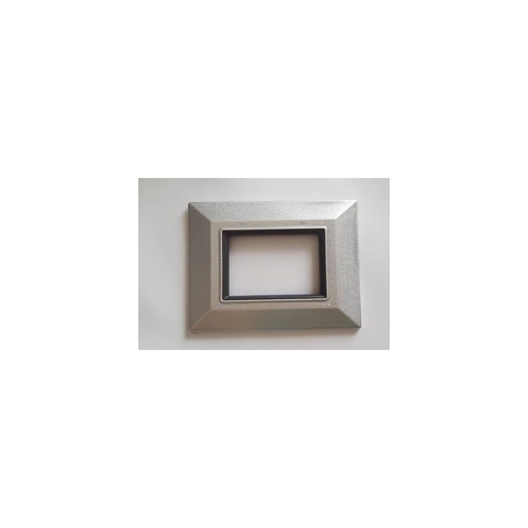 foto del prodotto trade shop placca placchetta placchette compatibili per serie axolute bticino colorate sq grigio 4 fori 