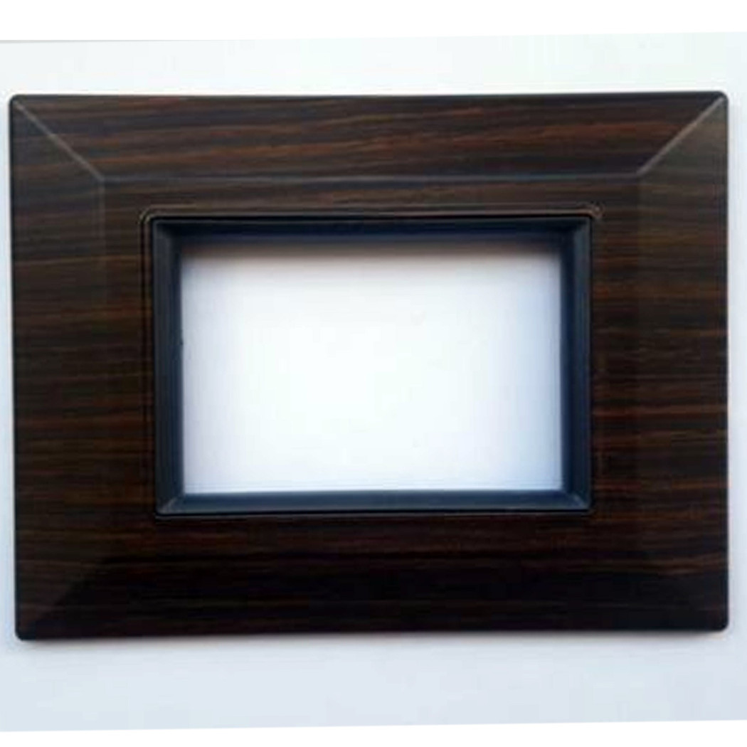 foto del prodotto trade shop placca placchetta placchette compatibili per serie axolute bticino colorate sq legno scuro 4 fori 