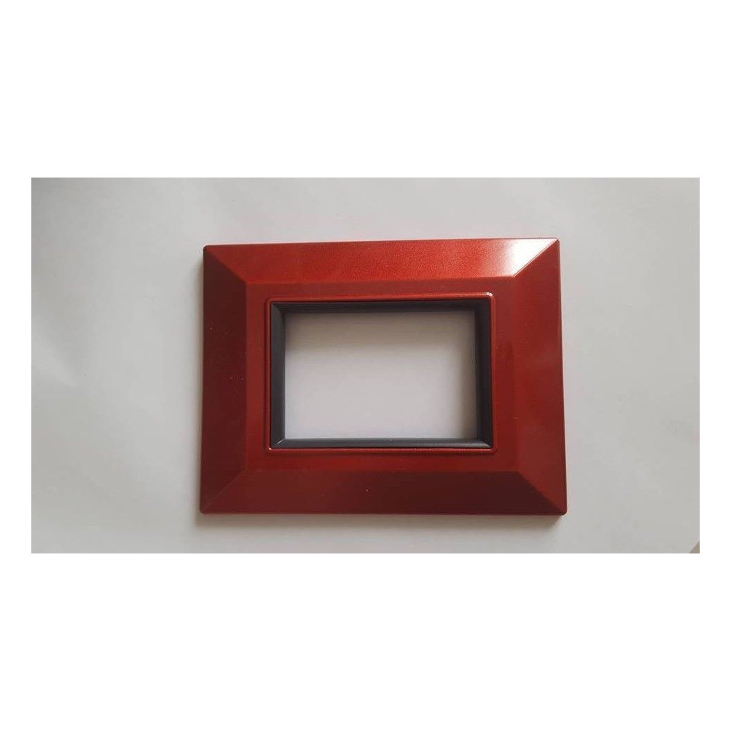 foto del prodotto trade shop placca placchetta placchette compatibili per serie axolute bticino colorate sq rosso metallizzato 7 fori 