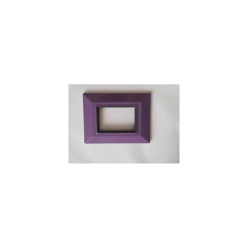 foto del prodotto trade shop placca placchetta placchette compatibili per serie axolute bticino colorate sq viola 3 fori 