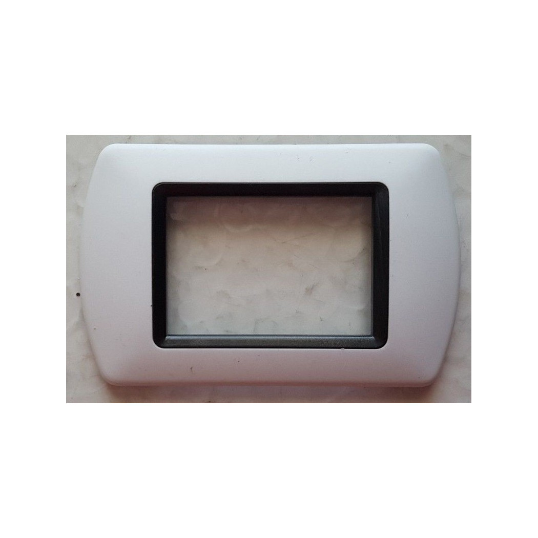 foto del prodotto trade shop placchette placche in abs compatibili per serie living international placca bianco opaco 4 fori 
