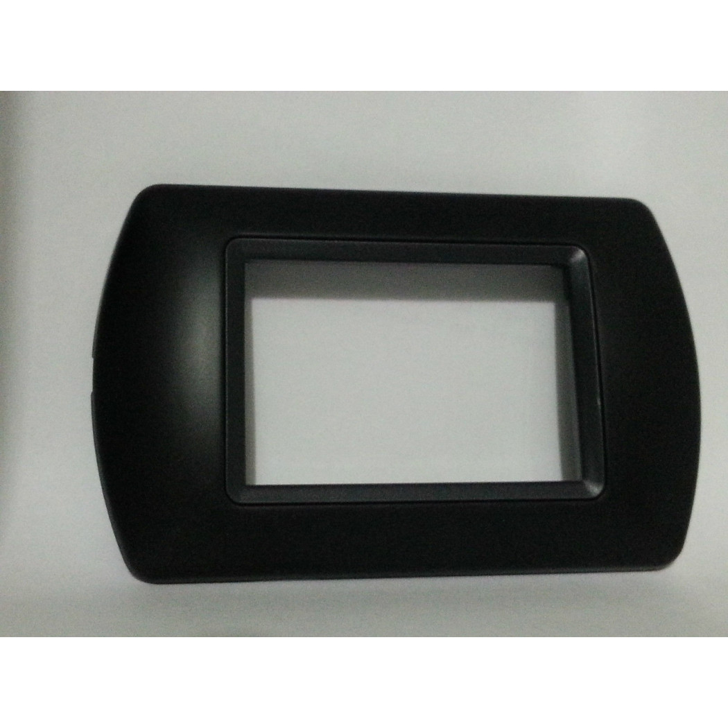 foto del prodotto trade shop placchette placche in abs compatibili per serie living international placca nero 7 fori 