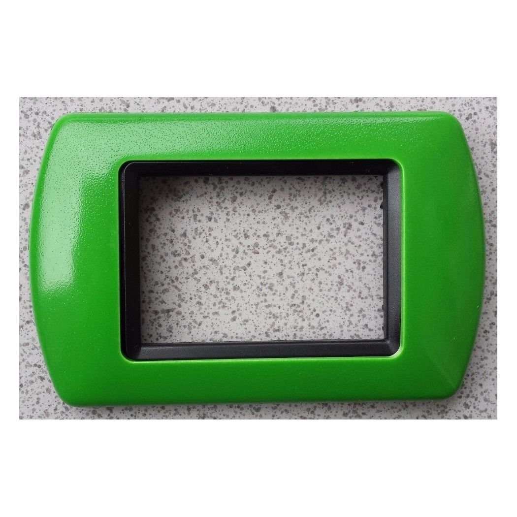 foto del prodotto trade shop placchette placche in abs compatibili per serie living international placca verde chiaro 3 fori 